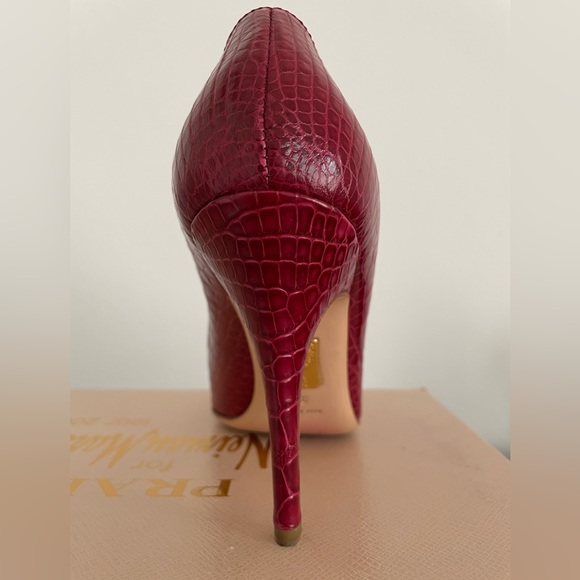 Prada for Neiman Marcus 100th Anniversary Crocodile Pumps Size 38 Retail $4,500 - Picture 6 of 16